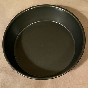 Cake Pan - Metal Tapers slightly